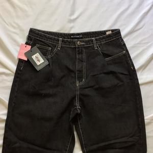 🔴𝗕𝗢𝗚𝗢🔴NWT black jeans size 12 PLT